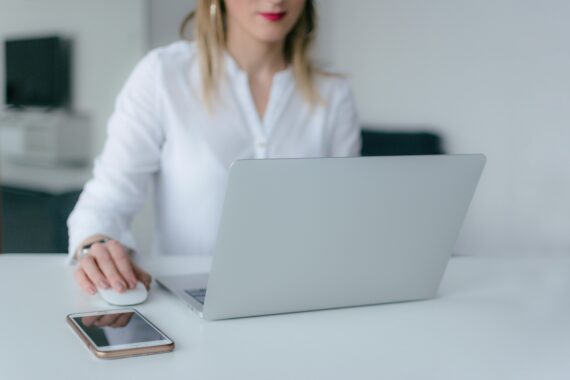 Top Amazon FBA Influencers to Follow on LinkedIn in 2024